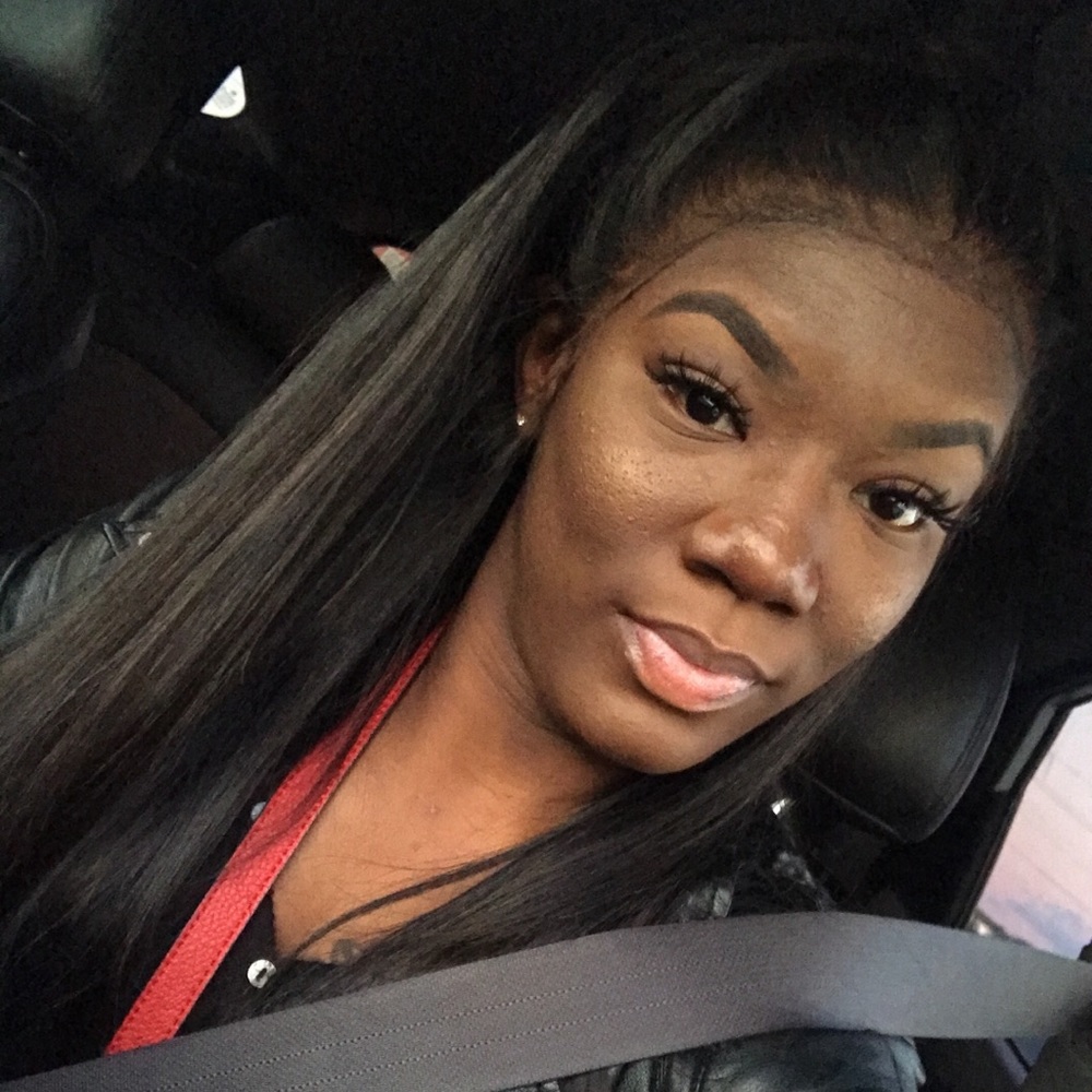 Meet your Posher, Latoya